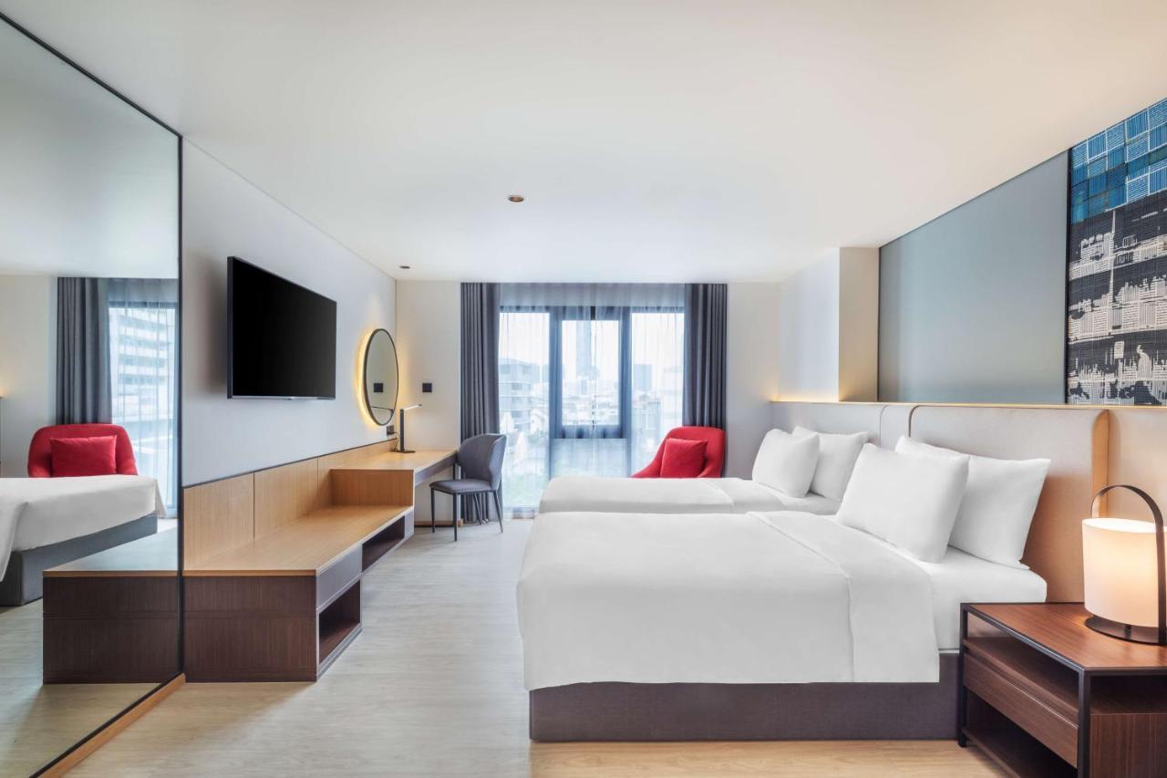 Best Western Click Sathorn 11 Бангкок Экстерьер фото