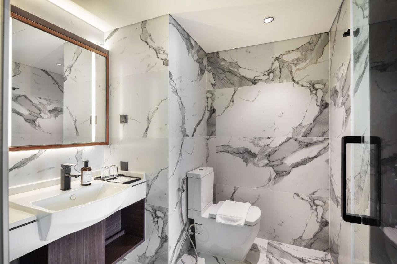 Best Western Click Sathorn 11 Бангкок Экстерьер фото