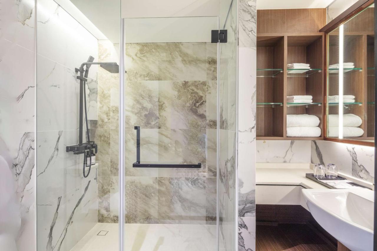 Best Western Click Sathorn 11 Бангкок Экстерьер фото