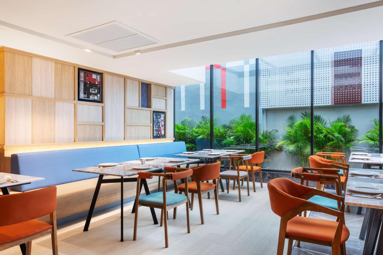 Best Western Click Sathorn 11 Бангкок Экстерьер фото