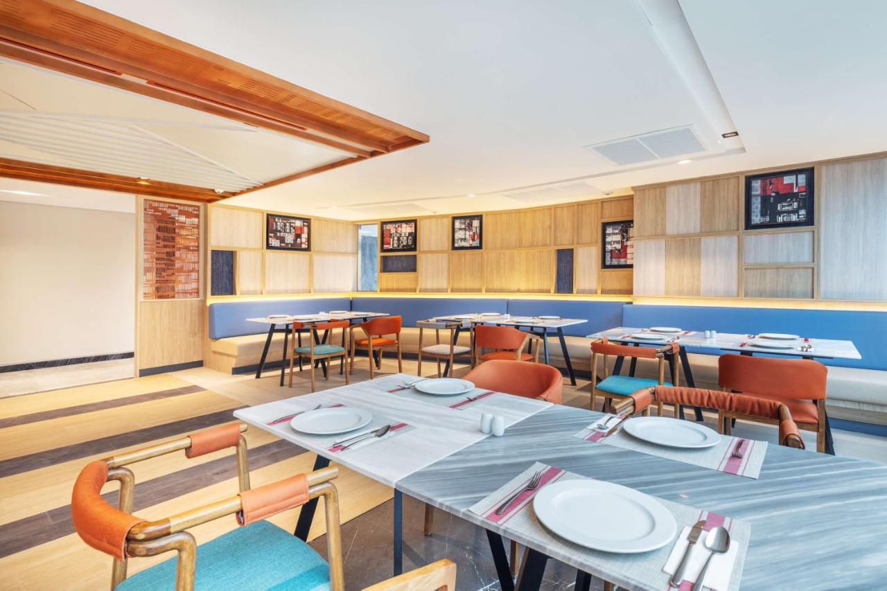 Best Western Click Sathorn 11 Бангкок Экстерьер фото