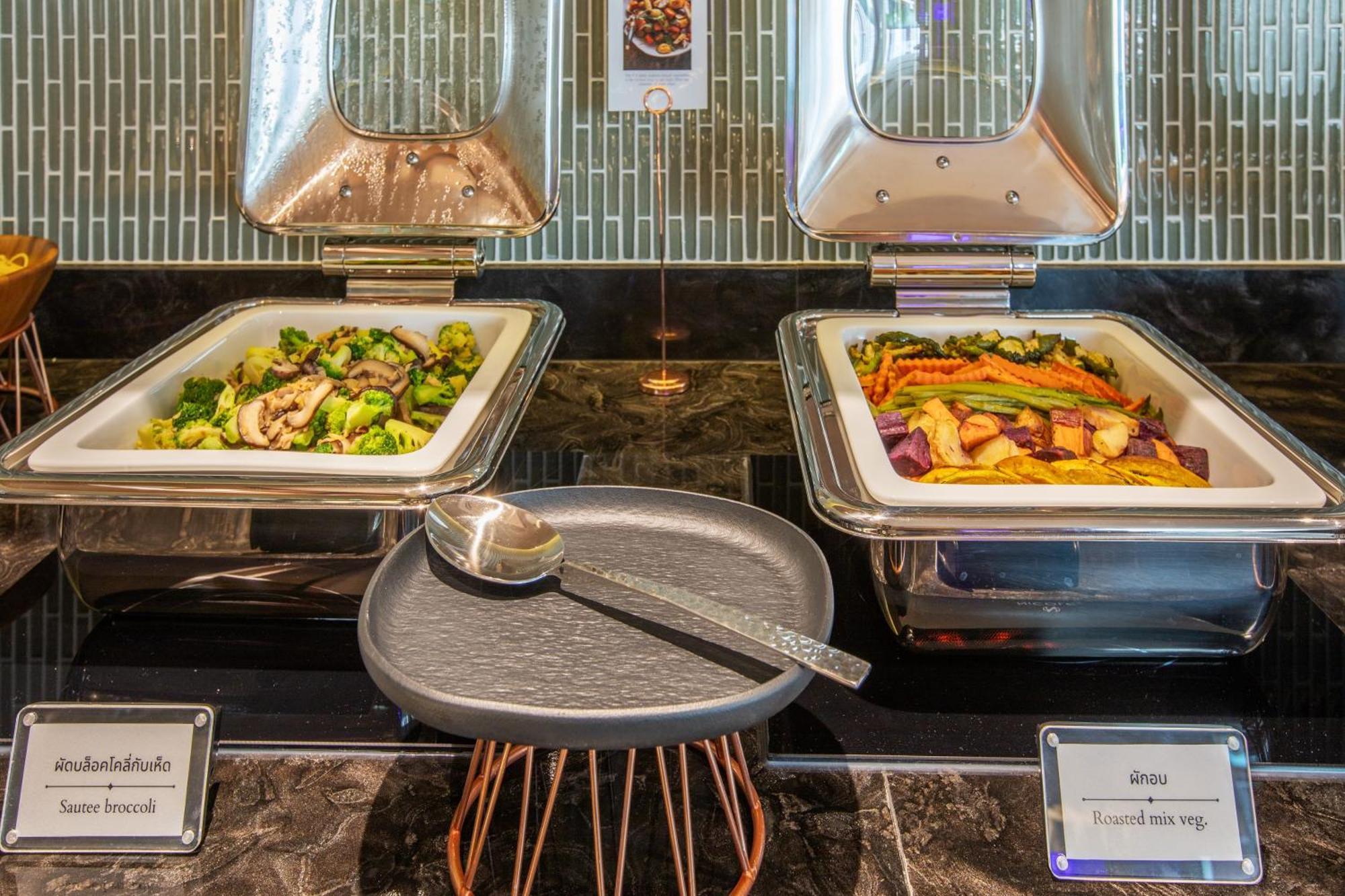 Best Western Click Sathorn 11 Бангкок Экстерьер фото